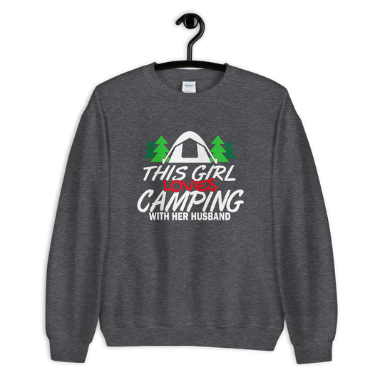 This Girl Loves Camping | Unisex-Sweatshirt